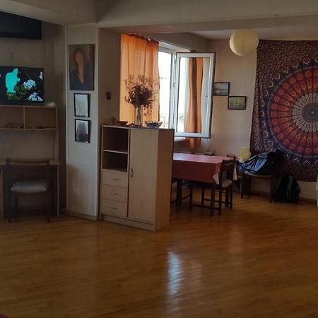 Good Apartment Tbilisi Bagian luar foto