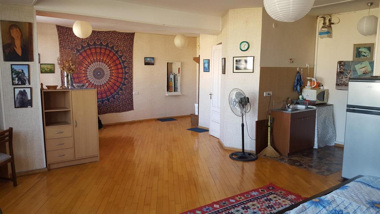 Good Apartment Tbilisi Bagian luar foto