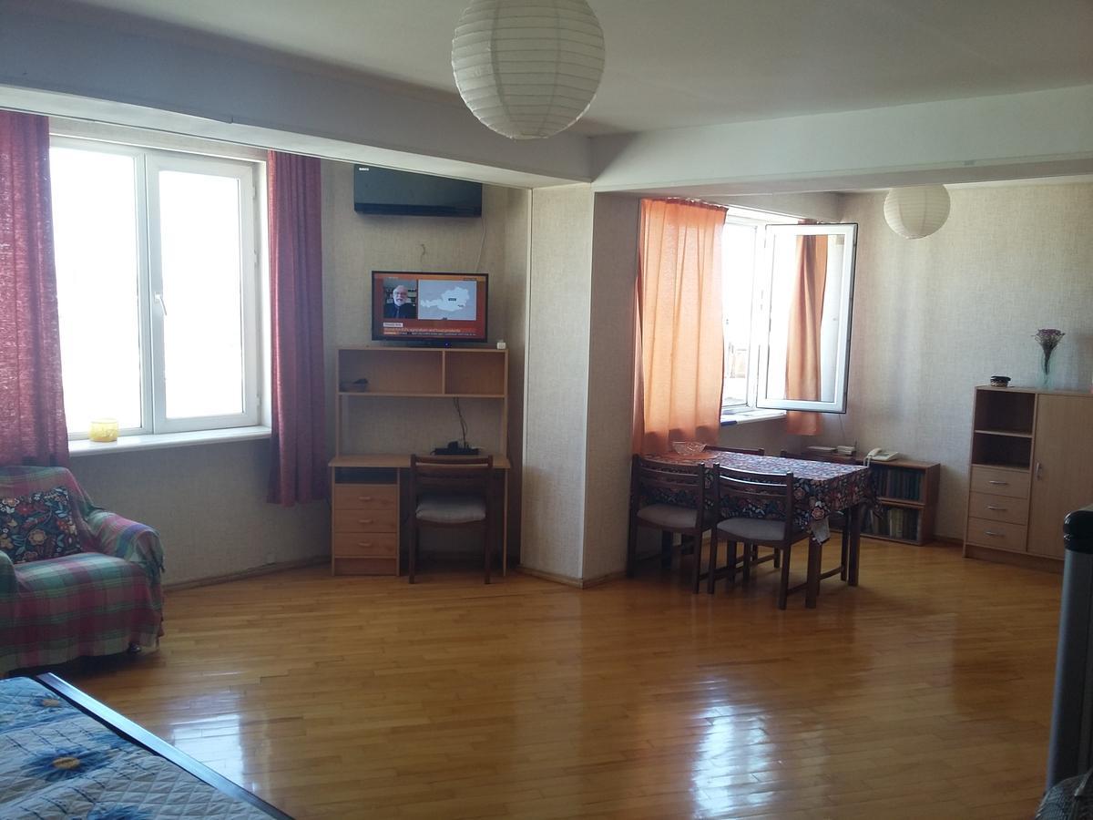 Good Apartment Tbilisi Bagian luar foto